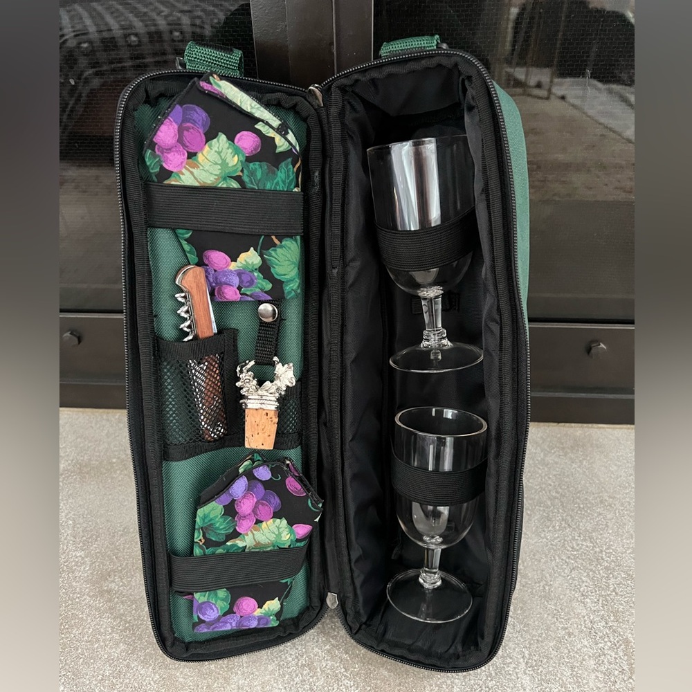 Picnic Time Estate Insulated Wine Tote with Service for 2